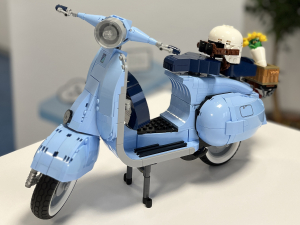 Das Headerbild des Artikels zeigt ein Vepsa Modell von LEGO.